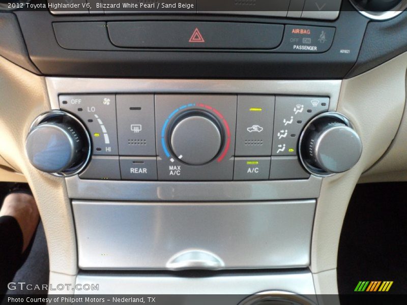 Blizzard White Pearl / Sand Beige 2012 Toyota Highlander V6