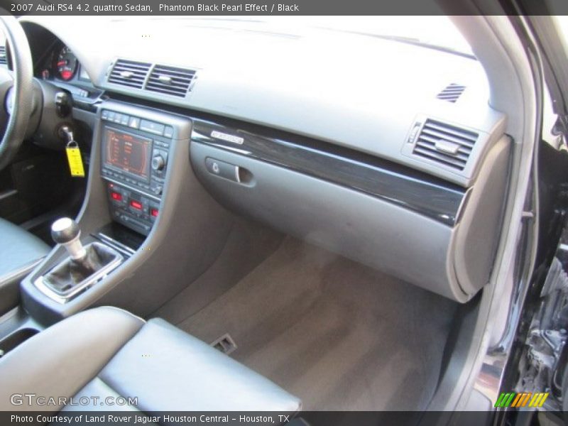 Phantom Black Pearl Effect / Black 2007 Audi RS4 4.2 quattro Sedan