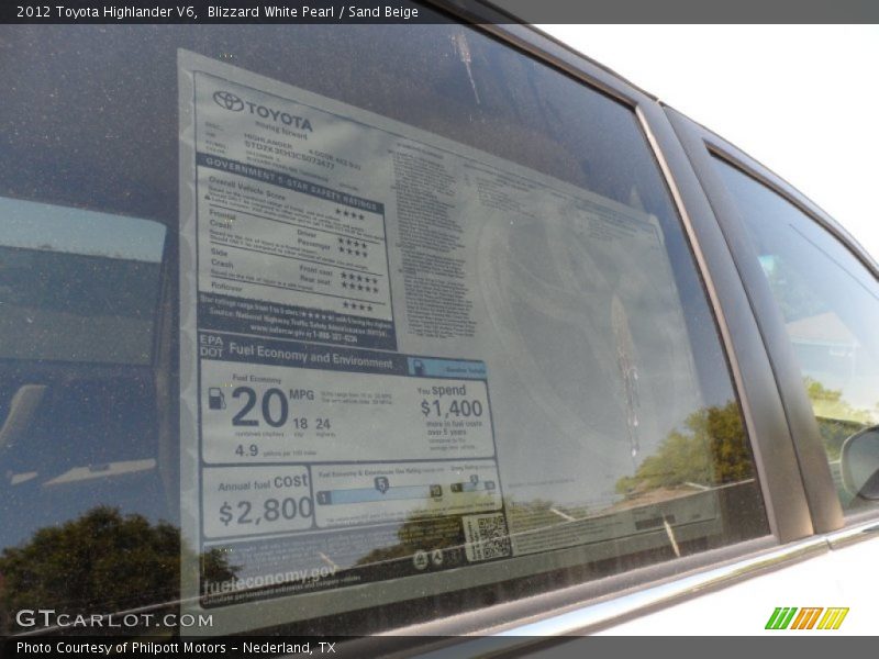 Blizzard White Pearl / Sand Beige 2012 Toyota Highlander V6