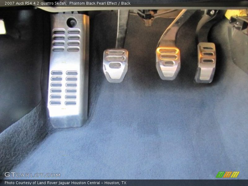 Pedals - 2007 Audi RS4 4.2 quattro Sedan