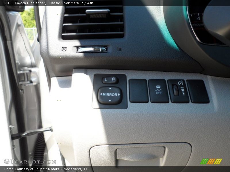 Classic Silver Metallic / Ash 2012 Toyota Highlander