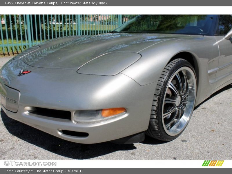 Light Pewter Metallic / Black 1999 Chevrolet Corvette Coupe