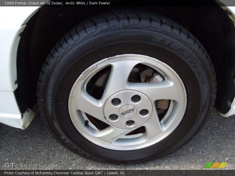 Arctic White / Dark Pewter 1999 Pontiac Grand Am SE Sedan