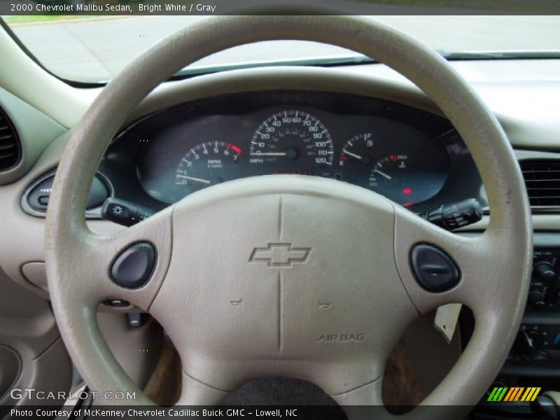 Bright White / Gray 2000 Chevrolet Malibu Sedan