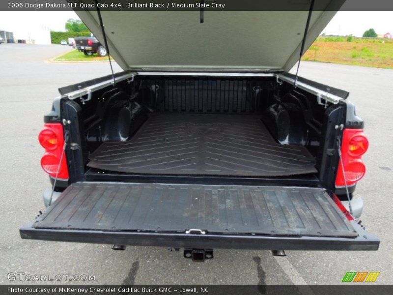Brilliant Black / Medium Slate Gray 2006 Dodge Dakota SLT Quad Cab 4x4