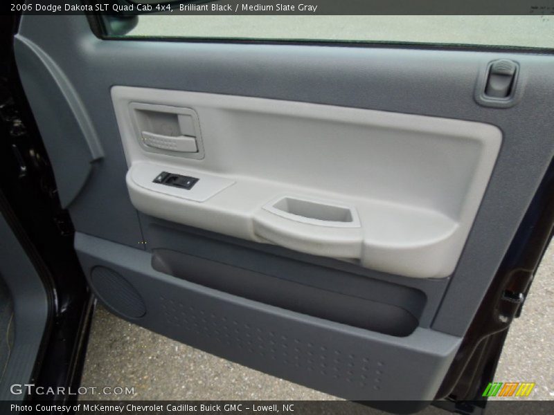 Brilliant Black / Medium Slate Gray 2006 Dodge Dakota SLT Quad Cab 4x4
