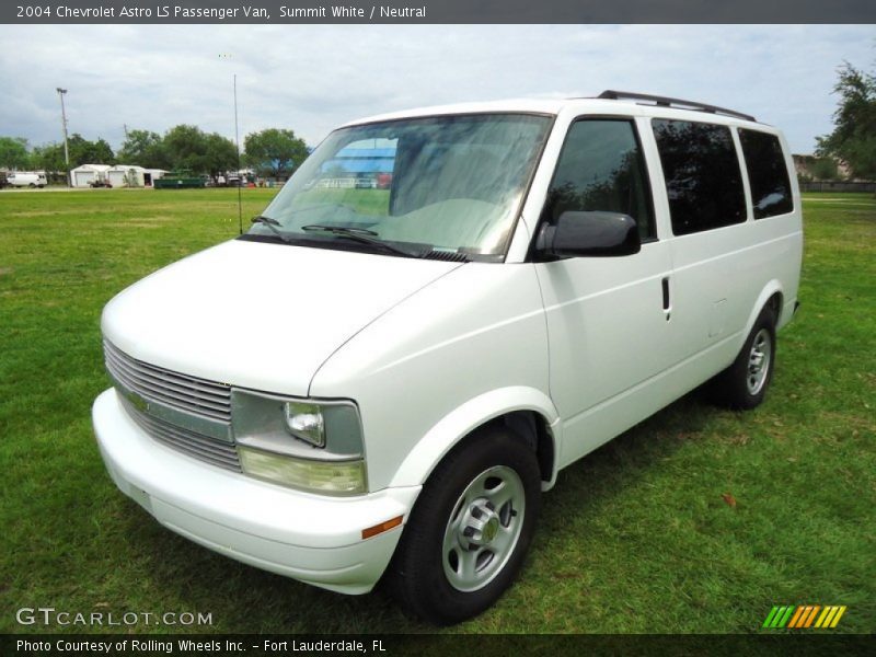 Summit White / Neutral 2004 Chevrolet Astro LS Passenger Van