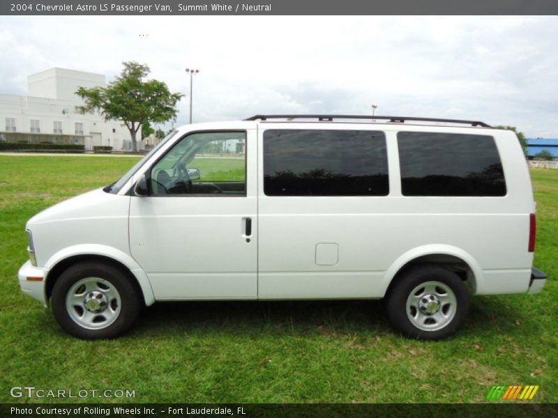  2004 Astro LS Passenger Van Summit White