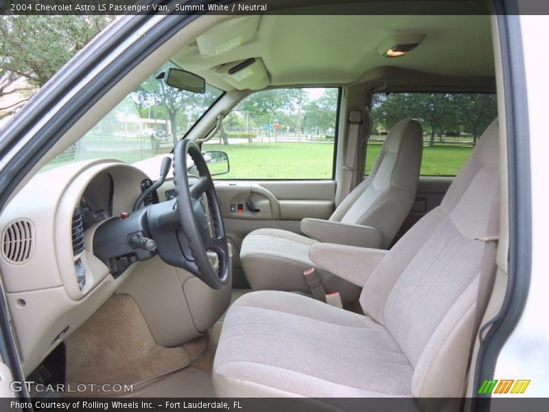  2004 Astro LS Passenger Van Neutral Interior