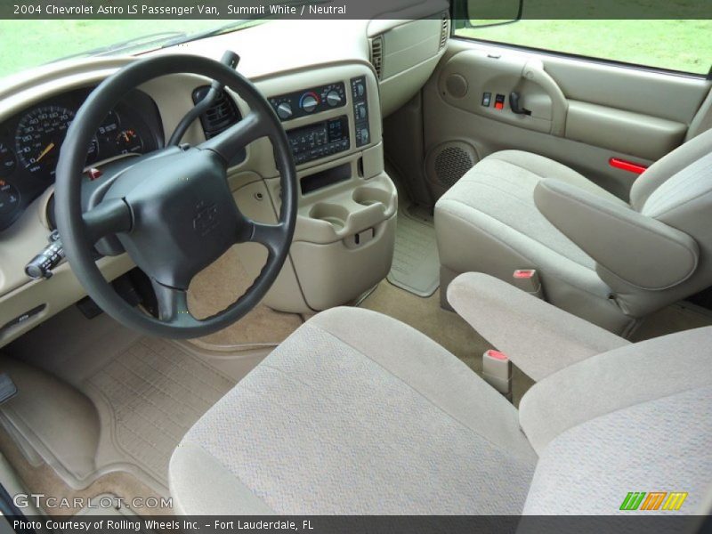  2004 Astro LS Passenger Van Neutral Interior