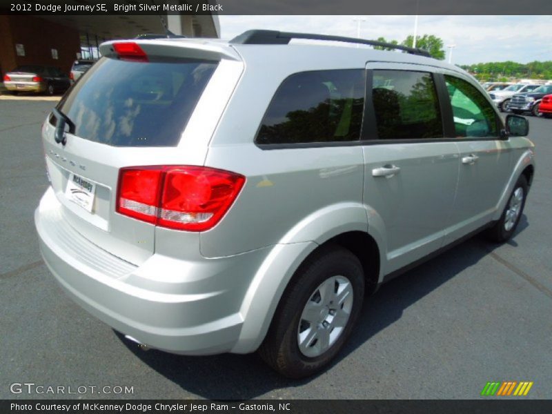 Bright Silver Metallic / Black 2012 Dodge Journey SE