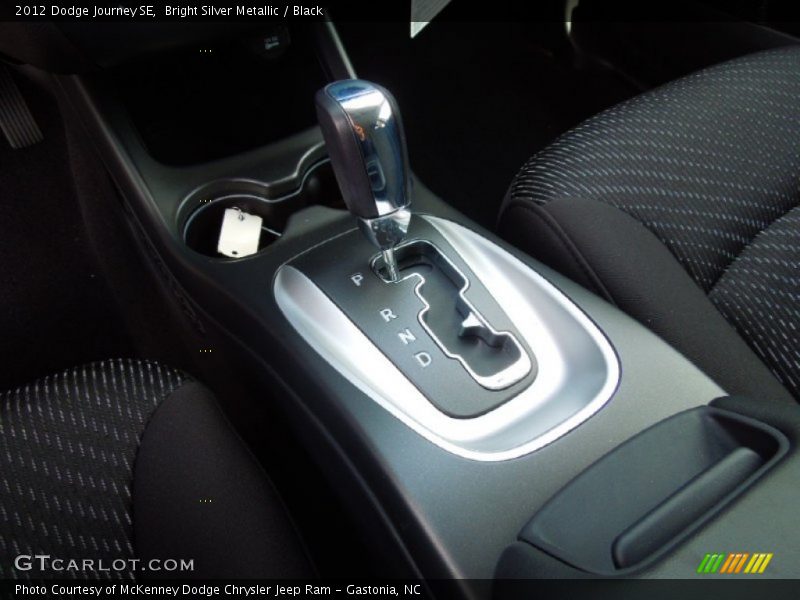 Bright Silver Metallic / Black 2012 Dodge Journey SE