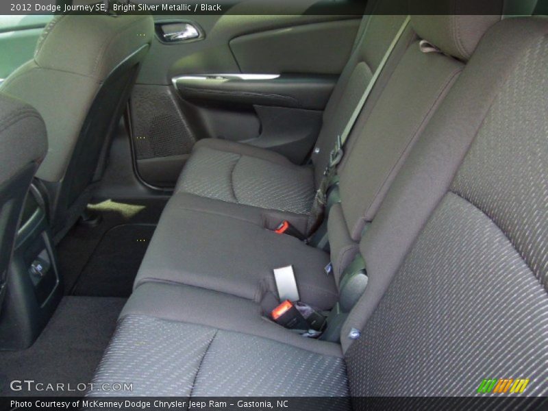 Bright Silver Metallic / Black 2012 Dodge Journey SE