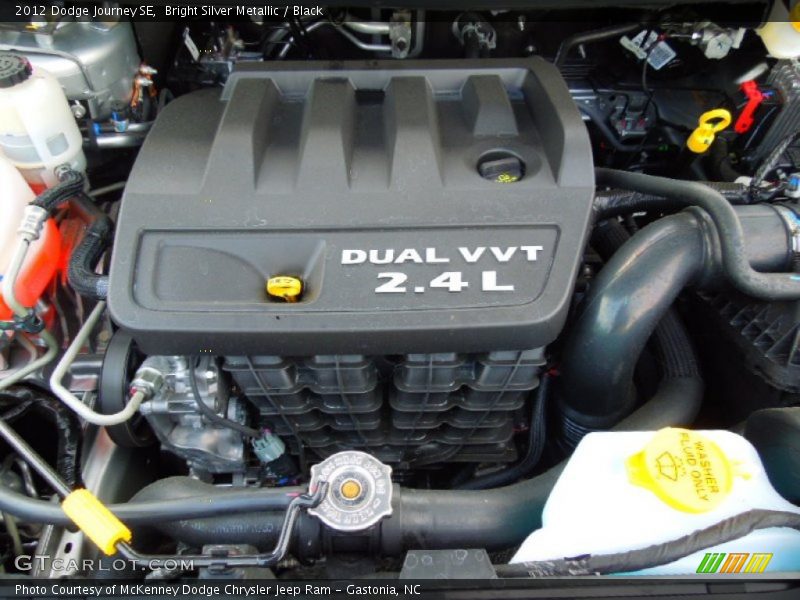 Bright Silver Metallic / Black 2012 Dodge Journey SE
