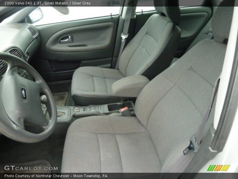 Silver Metallic / Silver Grey 2000 Volvo S40 1.9T