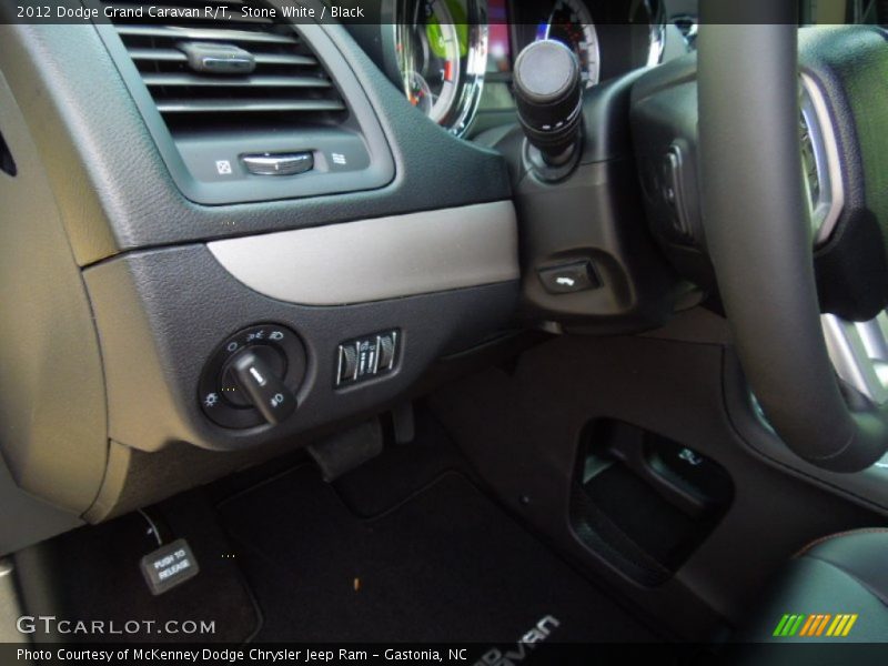 Stone White / Black 2012 Dodge Grand Caravan R/T