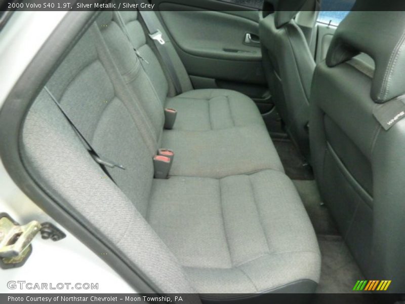 Silver Metallic / Silver Grey 2000 Volvo S40 1.9T