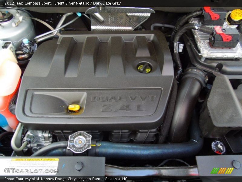 Bright Silver Metallic / Dark Slate Gray 2012 Jeep Compass Sport