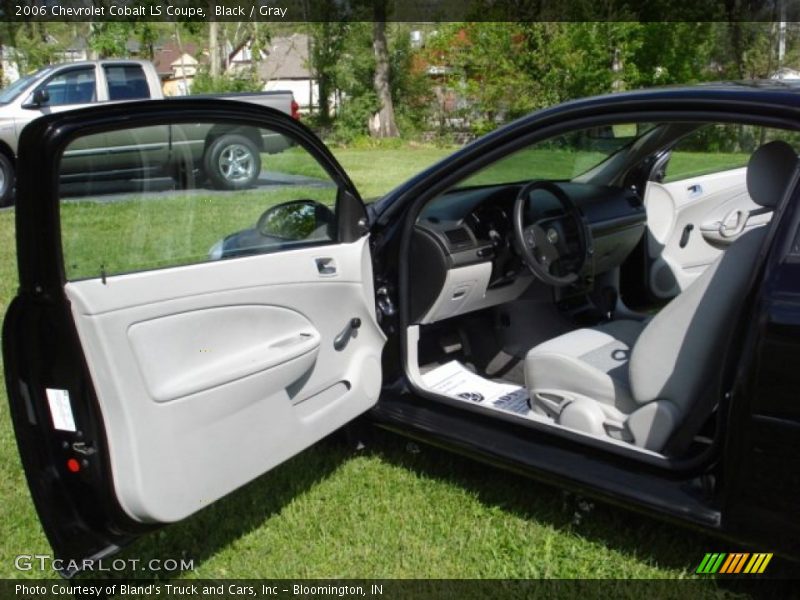 Black / Gray 2006 Chevrolet Cobalt LS Coupe