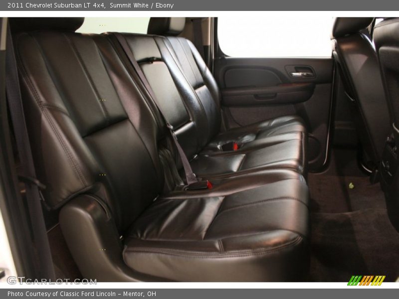 Summit White / Ebony 2011 Chevrolet Suburban LT 4x4