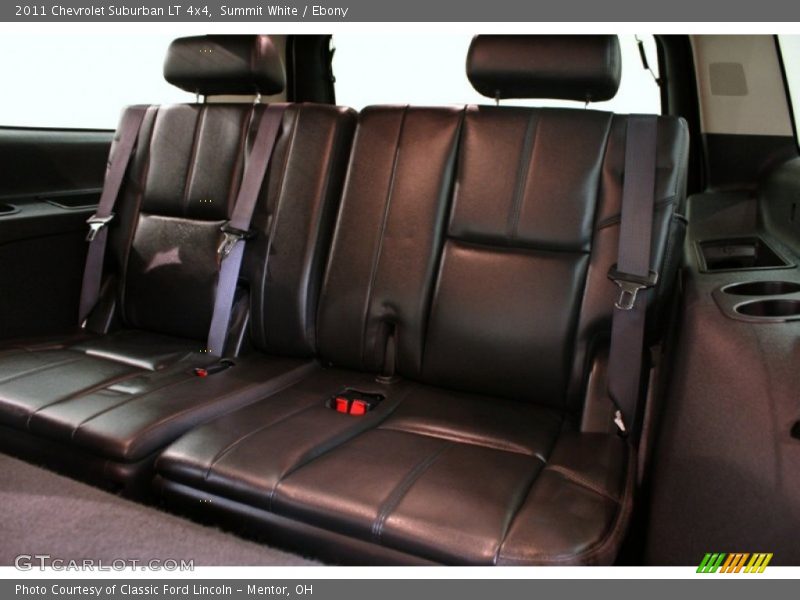 Summit White / Ebony 2011 Chevrolet Suburban LT 4x4