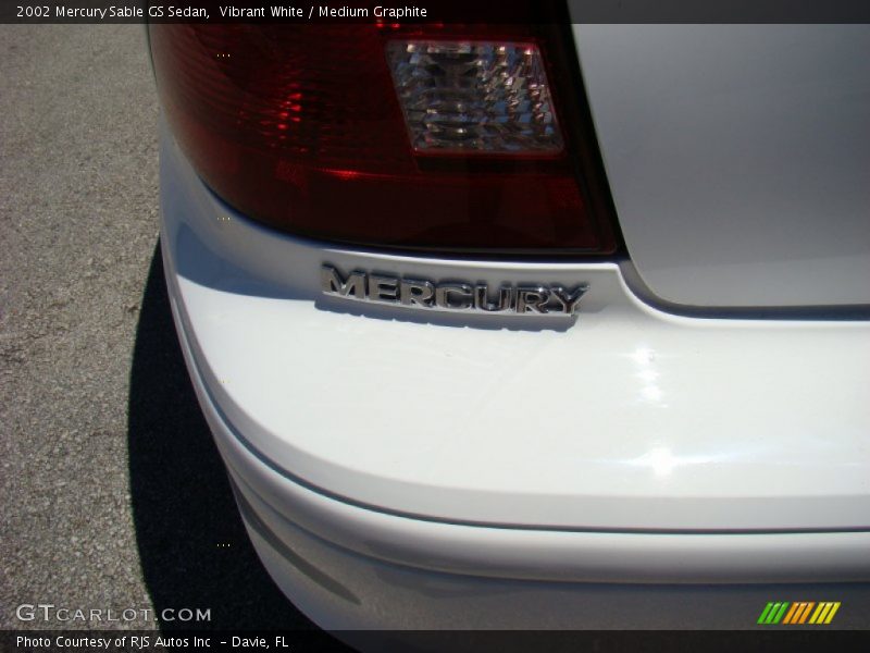 Vibrant White / Medium Graphite 2002 Mercury Sable GS Sedan