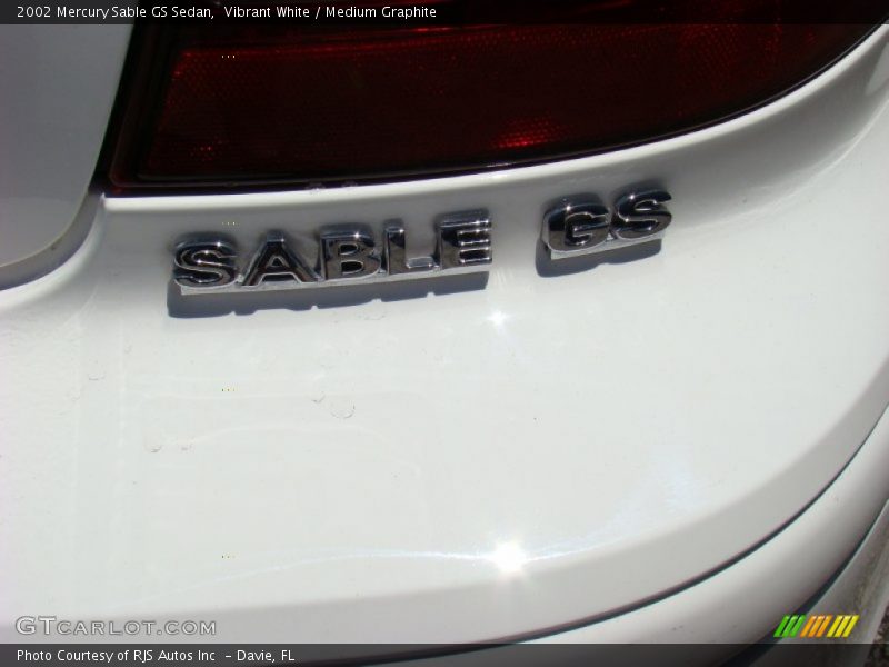 Vibrant White / Medium Graphite 2002 Mercury Sable GS Sedan