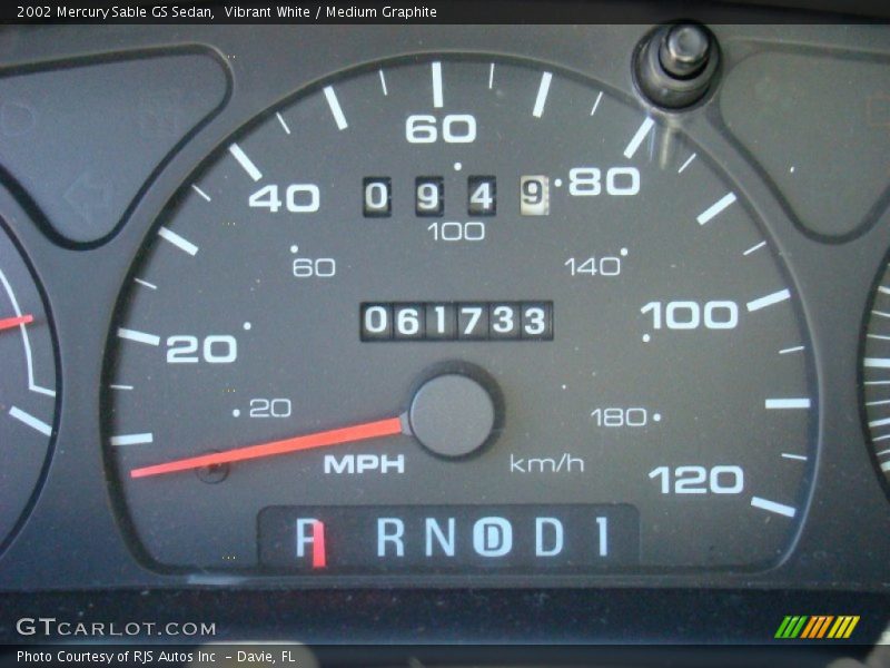 Vibrant White / Medium Graphite 2002 Mercury Sable GS Sedan