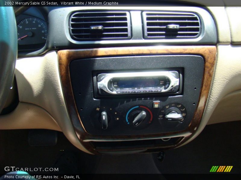 Vibrant White / Medium Graphite 2002 Mercury Sable GS Sedan