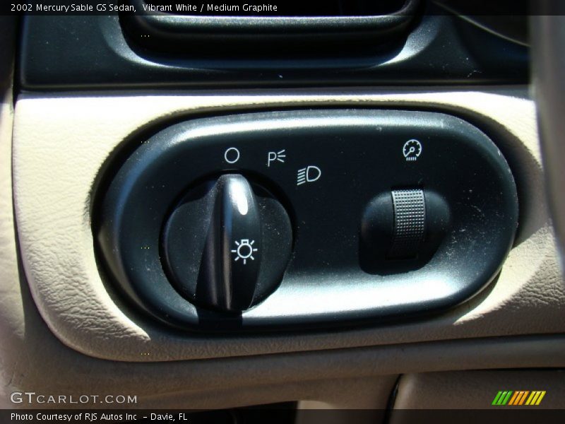 Vibrant White / Medium Graphite 2002 Mercury Sable GS Sedan