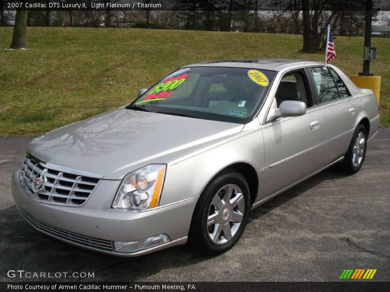 Light Platinum / Titanium 2007 Cadillac DTS Luxury II