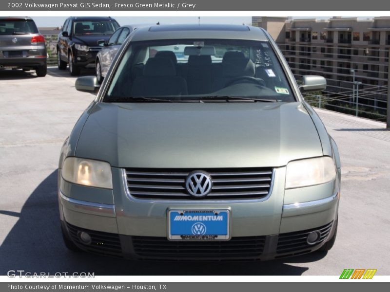 Fresco Green Metallic / Grey 2002 Volkswagen Passat GLS Sedan