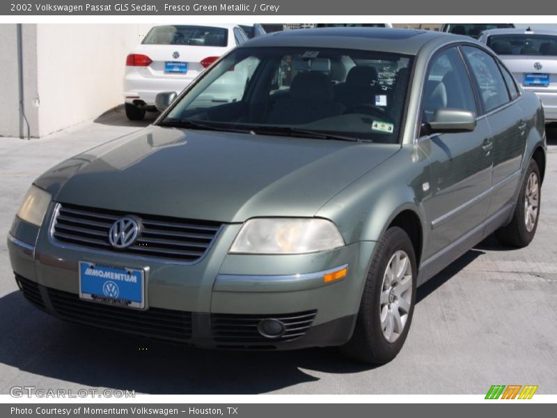 Fresco Green Metallic / Grey 2002 Volkswagen Passat GLS Sedan