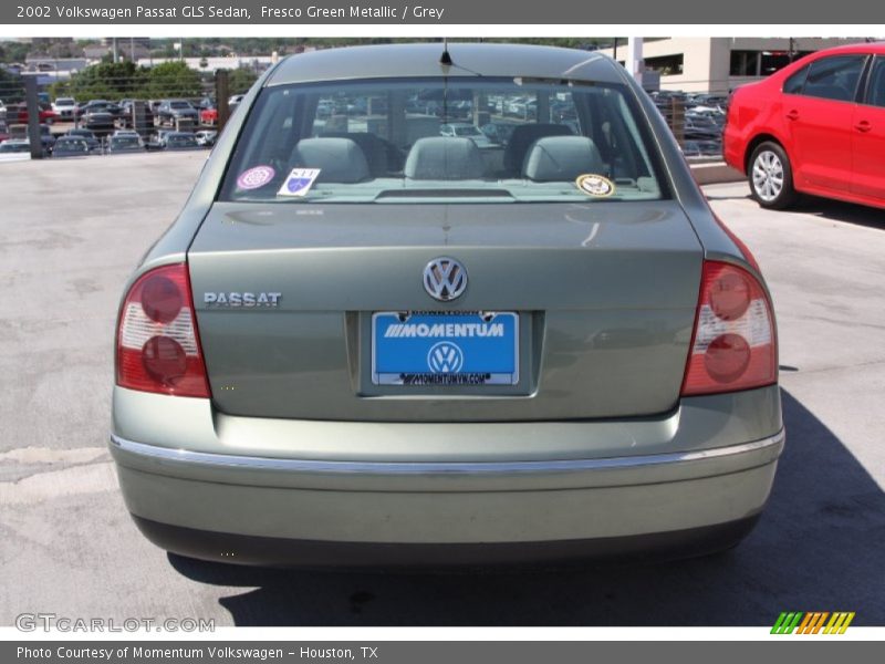 Fresco Green Metallic / Grey 2002 Volkswagen Passat GLS Sedan