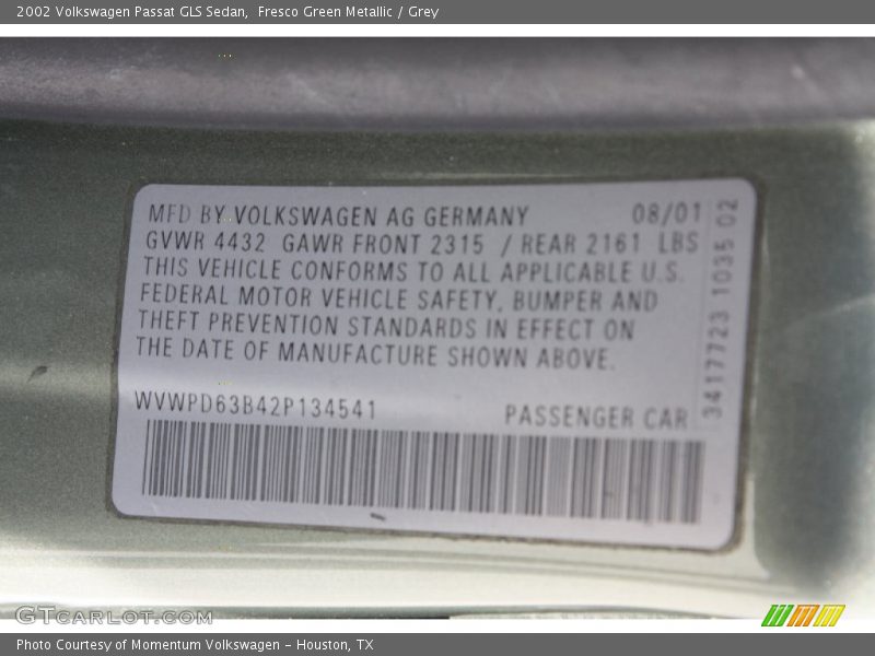 Fresco Green Metallic / Grey 2002 Volkswagen Passat GLS Sedan