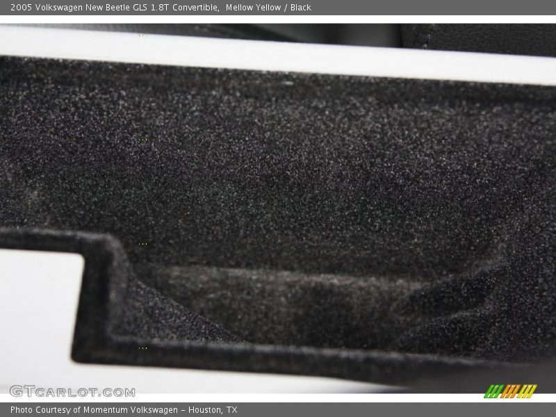 Mellow Yellow / Black 2005 Volkswagen New Beetle GLS 1.8T Convertible