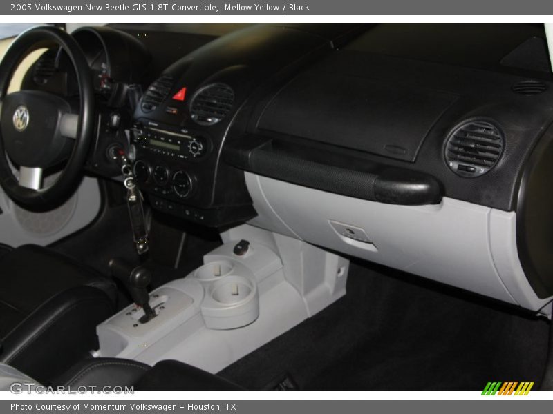 Mellow Yellow / Black 2005 Volkswagen New Beetle GLS 1.8T Convertible