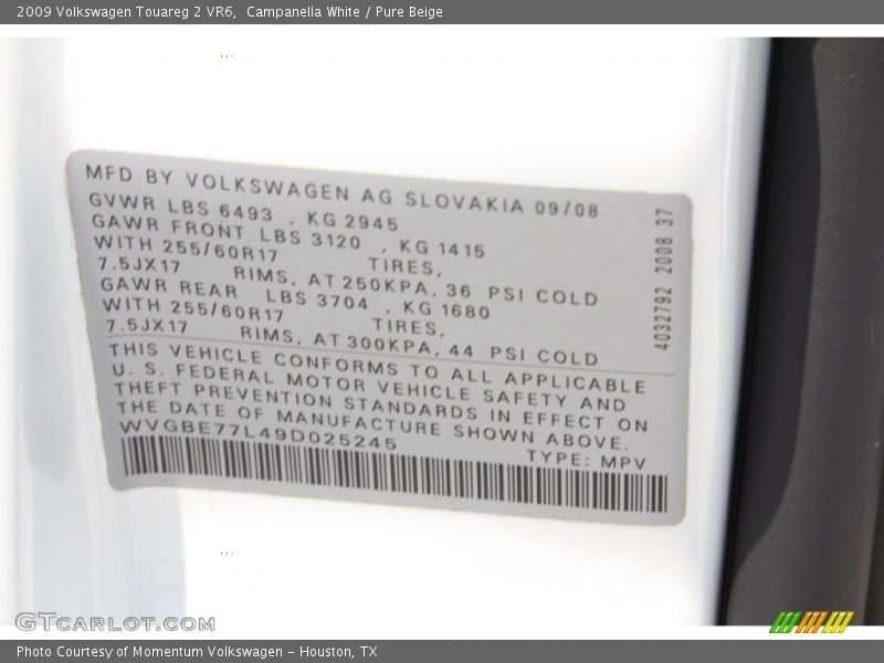 Campanella White / Pure Beige 2009 Volkswagen Touareg 2 VR6