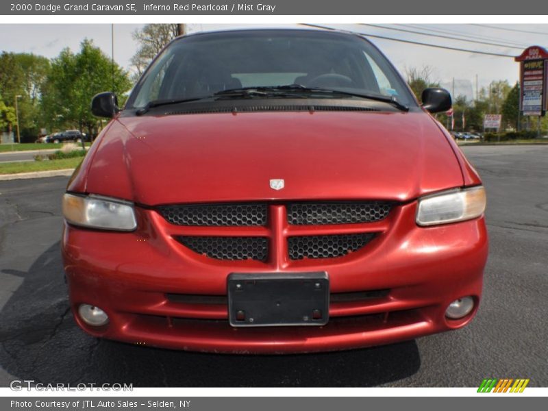 Inferno Red Pearlcoat / Mist Gray 2000 Dodge Grand Caravan SE