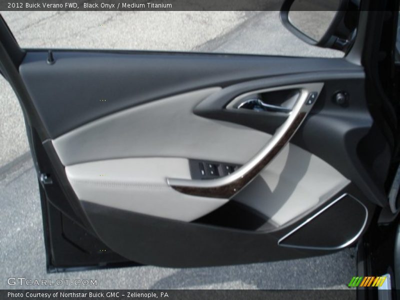 Black Onyx / Medium Titanium 2012 Buick Verano FWD