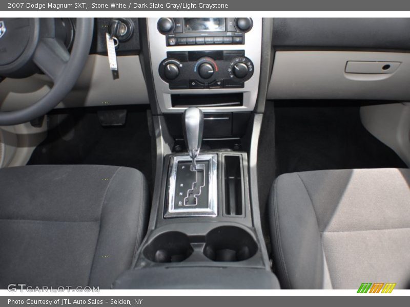 Stone White / Dark Slate Gray/Light Graystone 2007 Dodge Magnum SXT