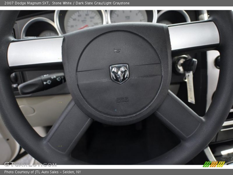 Stone White / Dark Slate Gray/Light Graystone 2007 Dodge Magnum SXT