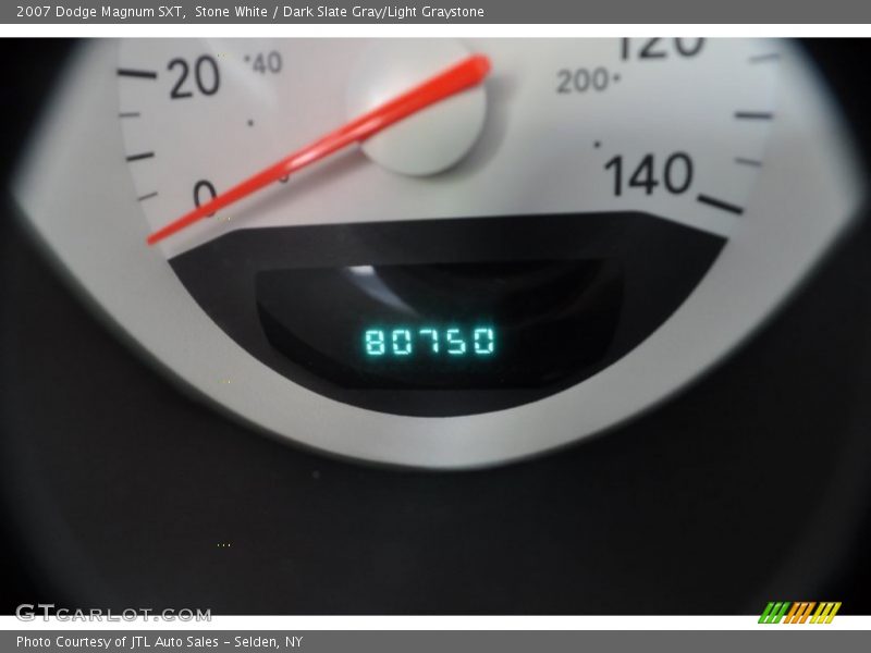 Stone White / Dark Slate Gray/Light Graystone 2007 Dodge Magnum SXT
