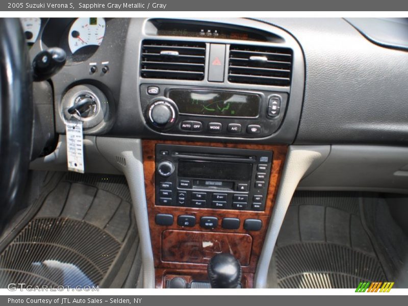 Sapphire Gray Metallic / Gray 2005 Suzuki Verona S