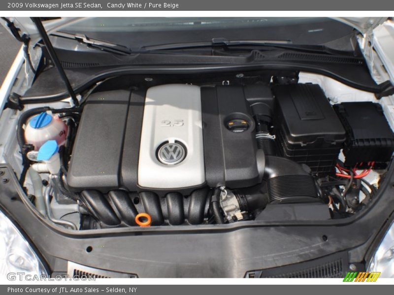 Candy White / Pure Beige 2009 Volkswagen Jetta SE Sedan
