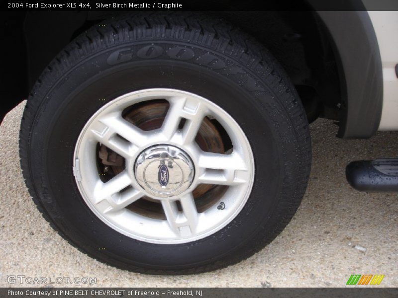  2004 Explorer XLS 4x4 Wheel
