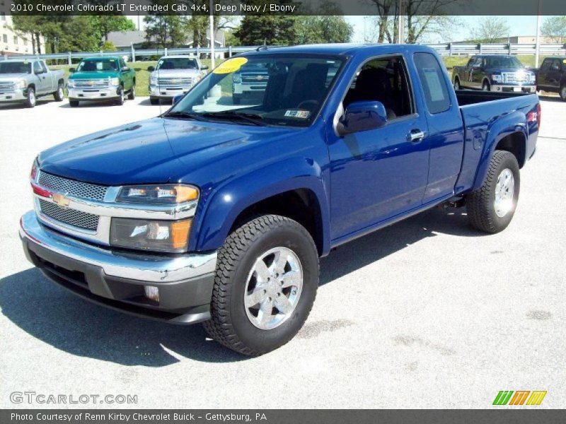 Front 3/4 View of 2010 Colorado LT Extended Cab 4x4