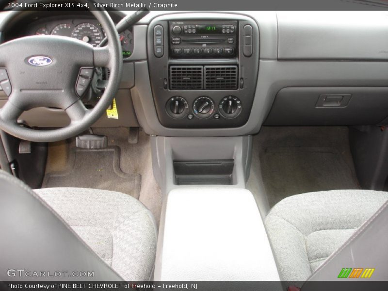 Dashboard of 2004 Explorer XLS 4x4