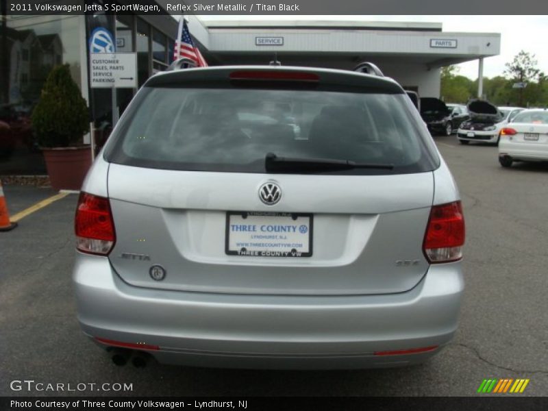 Reflex Silver Metallic / Titan Black 2011 Volkswagen Jetta S SportWagen