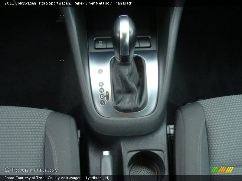 Reflex Silver Metallic / Titan Black 2011 Volkswagen Jetta S SportWagen